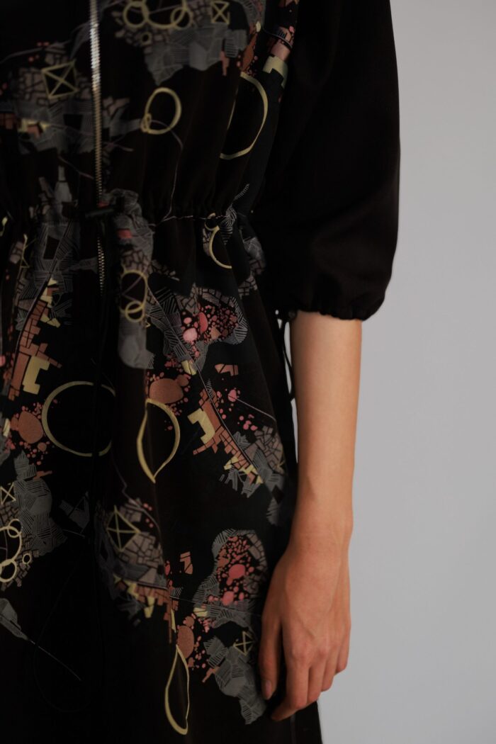 Black map short dress