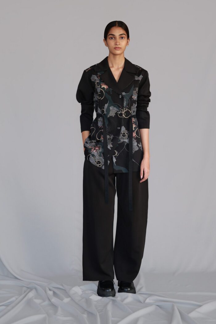 Black map coat set